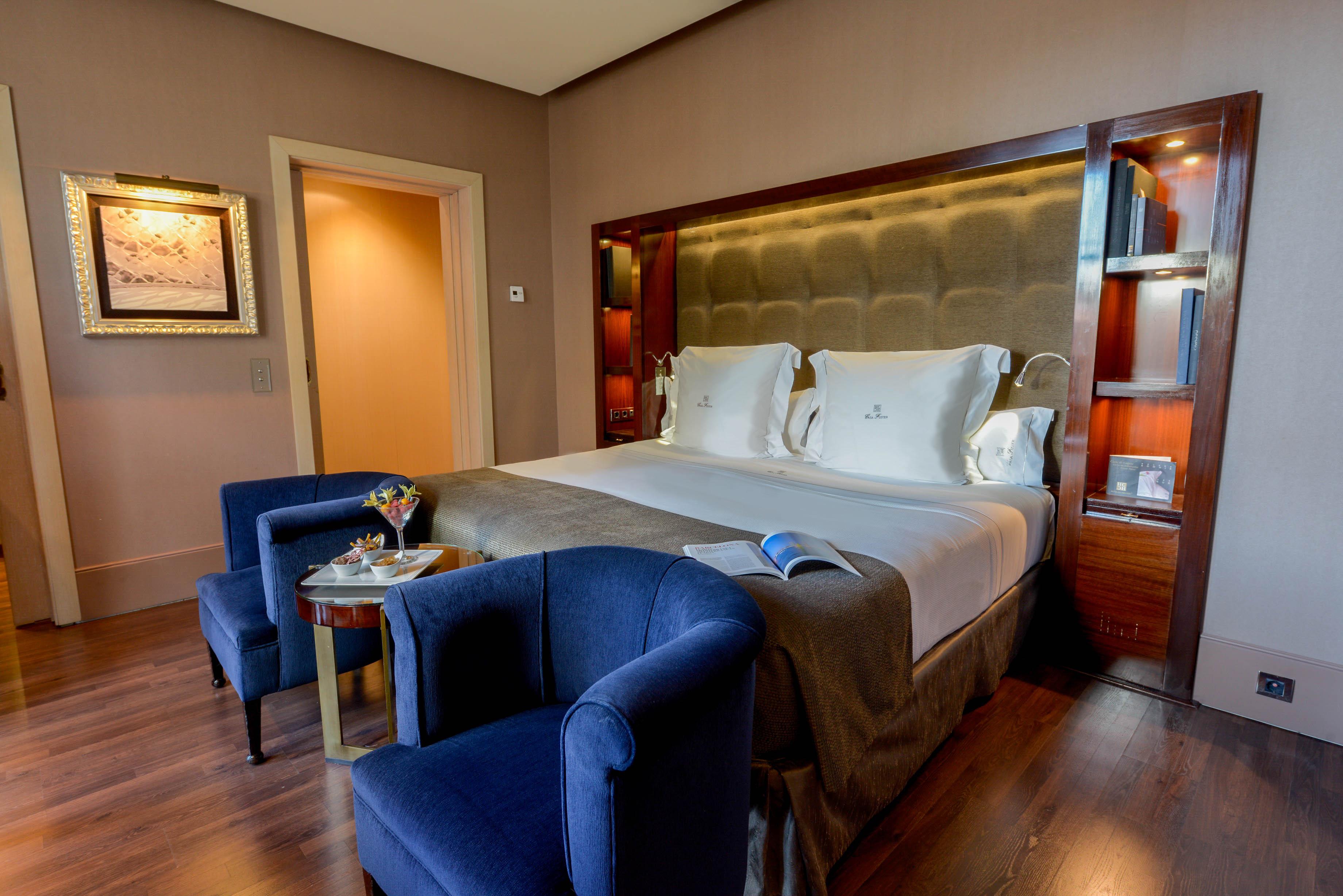 Hotel Casa Fuster G.L Monumento Barcellona Esterno foto A bedroom at the hotel