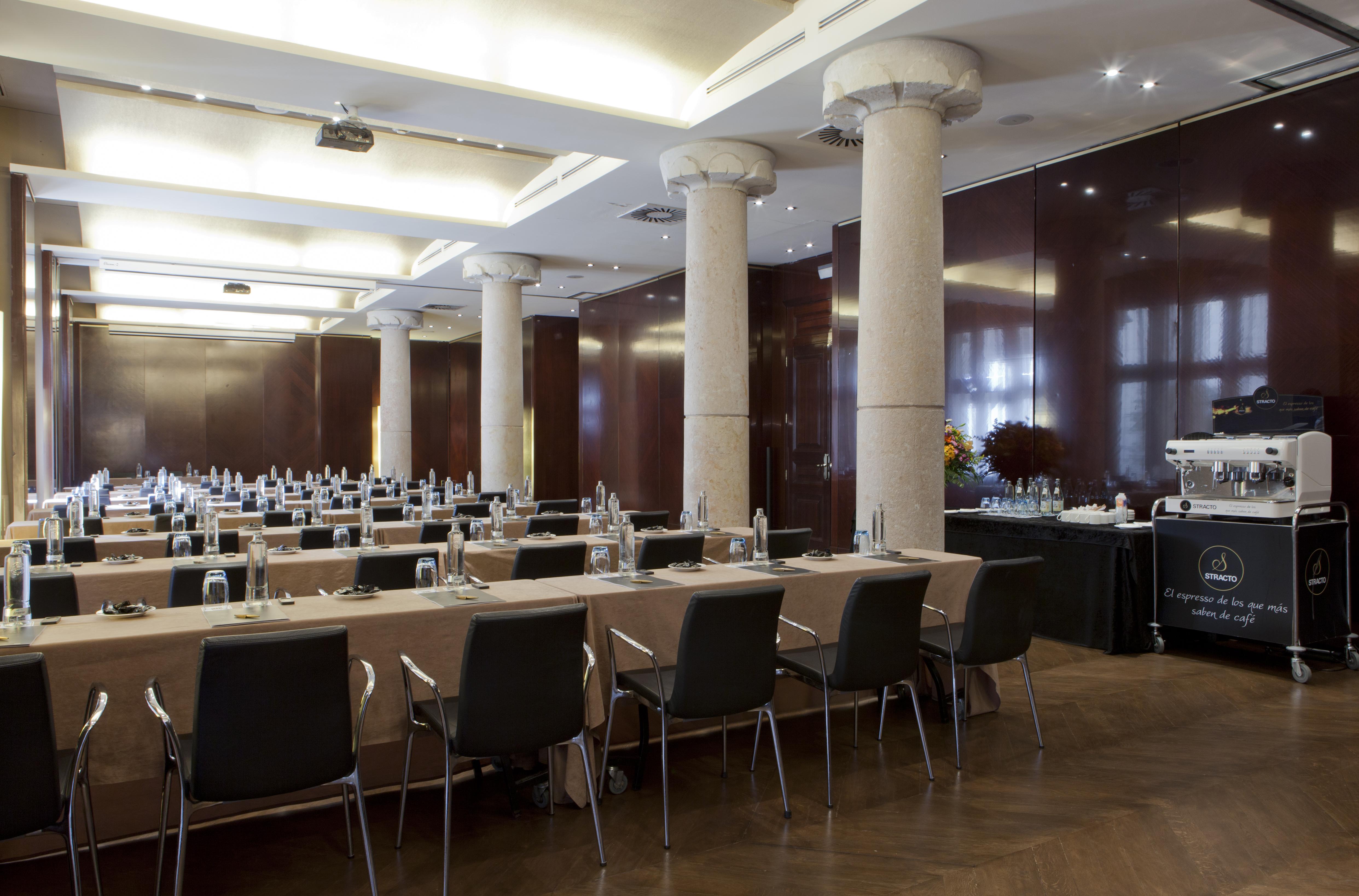Hotel Casa Fuster G.L Monumento Barcellona Esterno foto The interior of the London Business School